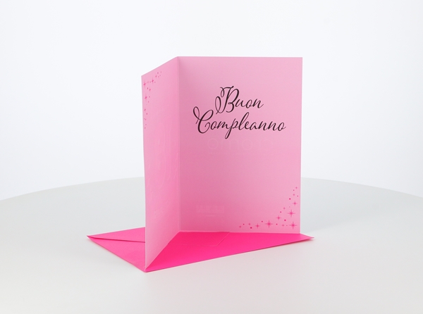 Biglietti Finalmente 18 anni su fondo nero